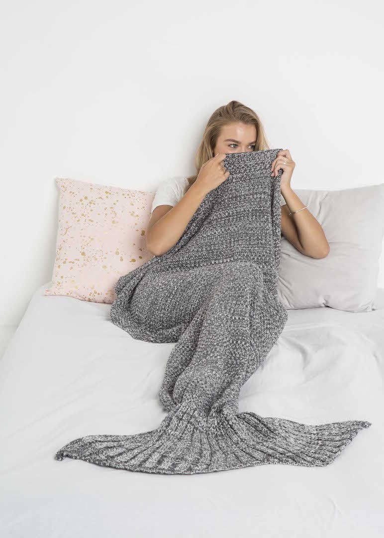 Mermaid Blanket (Ash Grey)